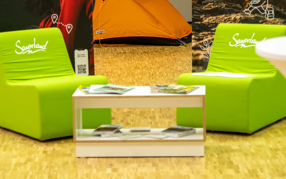 Grüne Stoffsessel.jpg