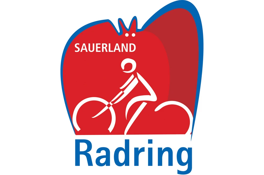 Der SauerlandRadring bietet 84 km Fahrvergnügen für Familien und Tourenradler.