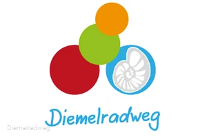 Der Diemelradweg führt dich  am Flusslauf entlang und durch die herrliche Landschaft.