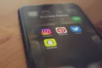 Social Media Smartphone_Pixbay_Shutter_Speed.jpg