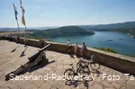 Ein Blick vom Schloss Waldeck über den Edersee
